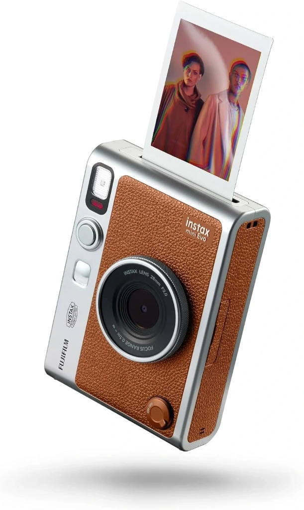 كاميرا FUJIFILM INSTAX MINI EVO باللون البني